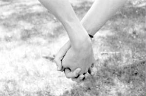 holdinghands.jpg